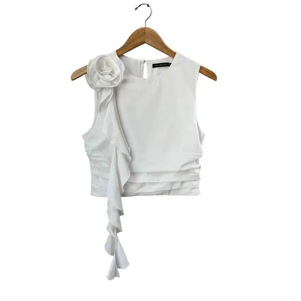 Abercrombie & Fitch White Rosette Ruffle Top Size M - Picture 4 of 9